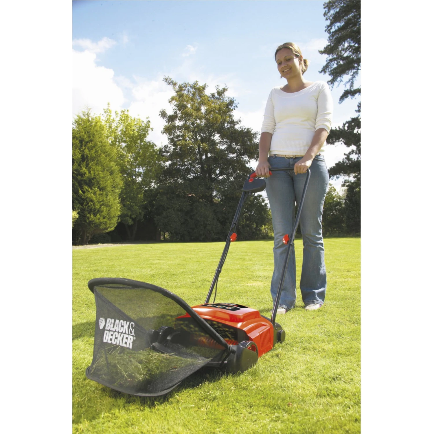 Black & Decker BLACK+DECKER Vertikutierer Elektro-Rasenlüfter GD300 6 Black & Decker BLACK+DECKER Vertikutierer Elektro-Rasenlüfter GD300 – Bild 6